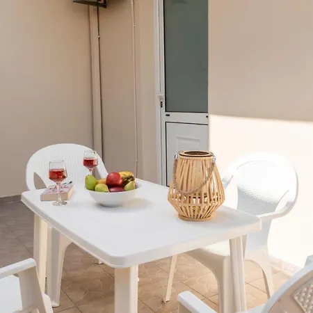 Summer Pearl Apartment *